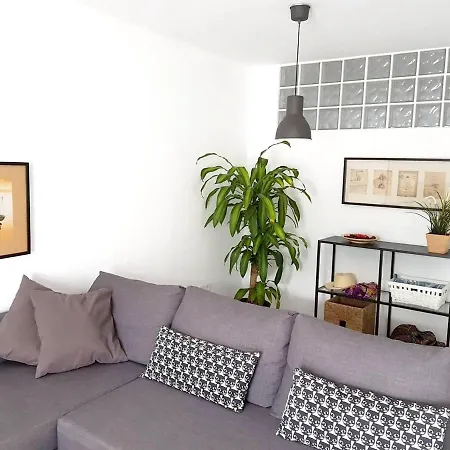 Charming In + Pool * Tias