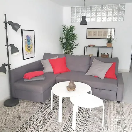 Charming In + Pool Appartement *