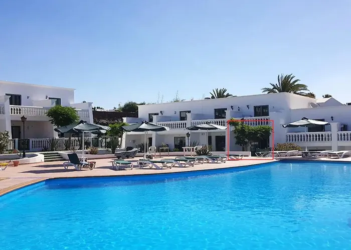 Charming In + Pool Apartman *