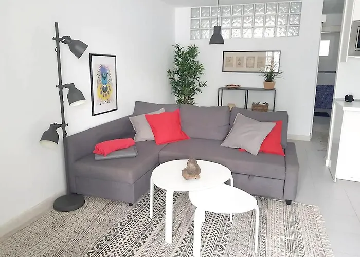 Charming In + Pool Apartman *